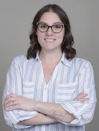 head shot of gina shaffer